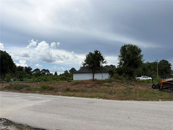 3104 Wanda AVE S, LEHIGH ACRES, FL 33976