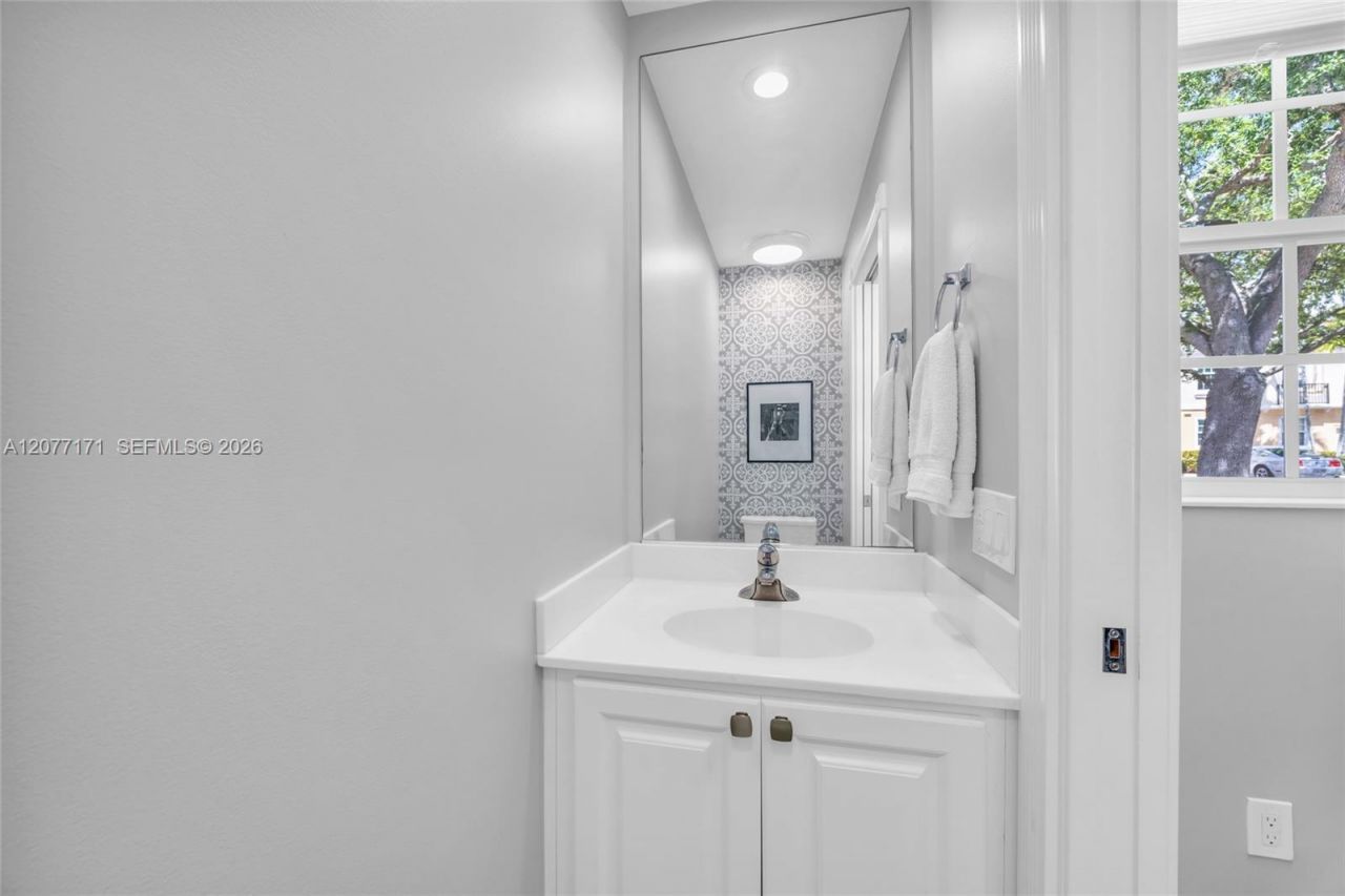 418 Capistrano Dr , Palm Beach Gardens, FL 33410 Photo