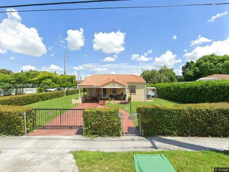 4289 NW 5th St , Miami, FL 33126 Photo