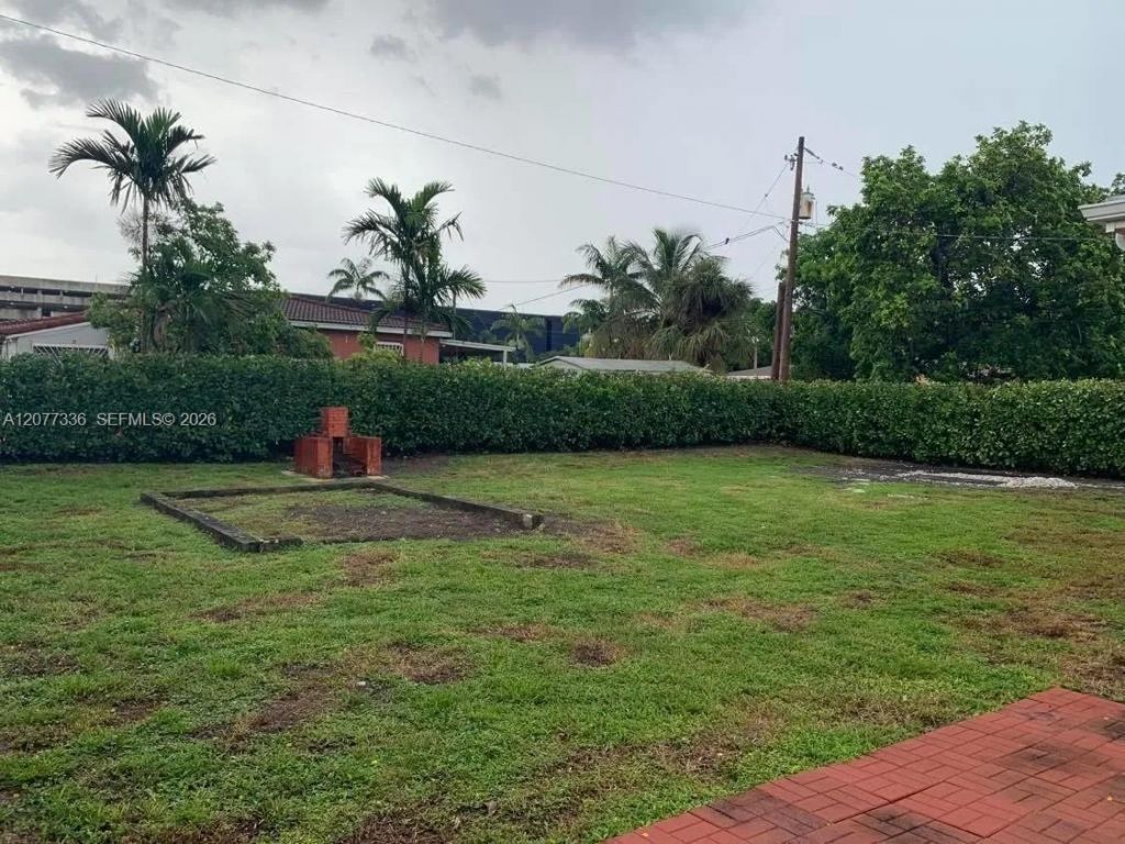 4289 NW 5th St , Miami, FL 33126 Photo