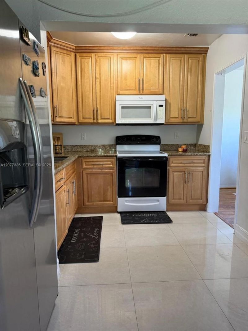 4289 NW 5th St , Miami, FL 33126 Photo