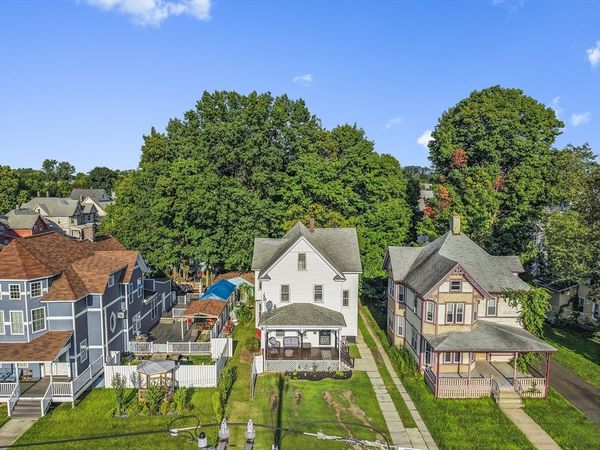 275 Broadway St, Chicopee, MA 01020