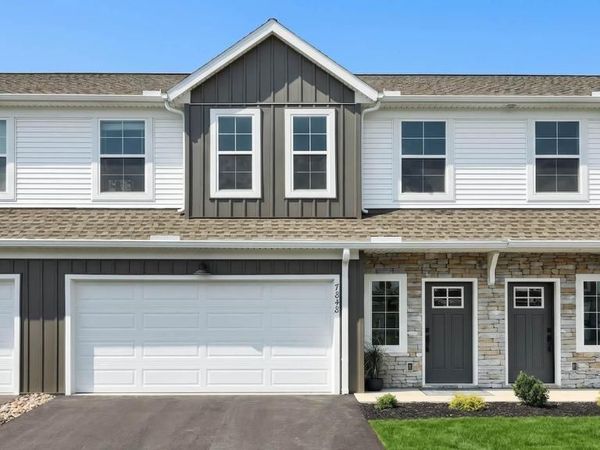 7848 OAK BROOK DRIVE , HARRISBURG, PA 17112