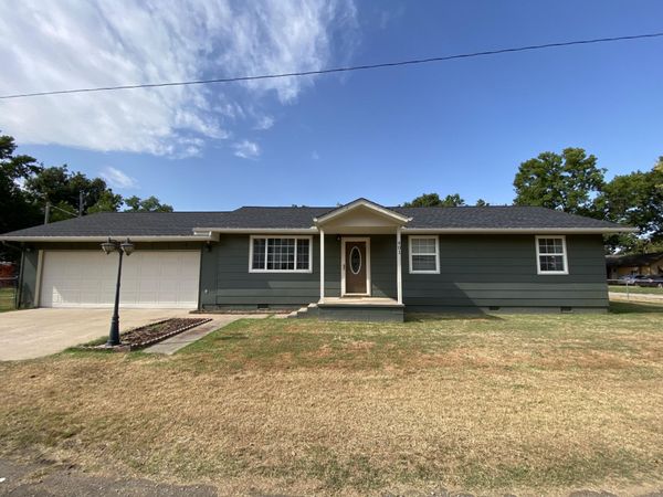 401 N Quincy Street, Commerce, OK 74339