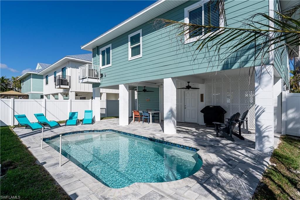 233 Delmar Ave, Fort Myers Beach, FL 33931 Photo
