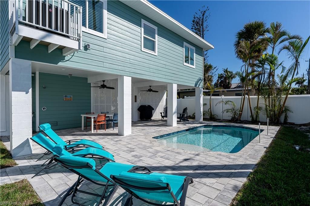 233 Delmar Ave, Fort Myers Beach, FL 33931 Photo