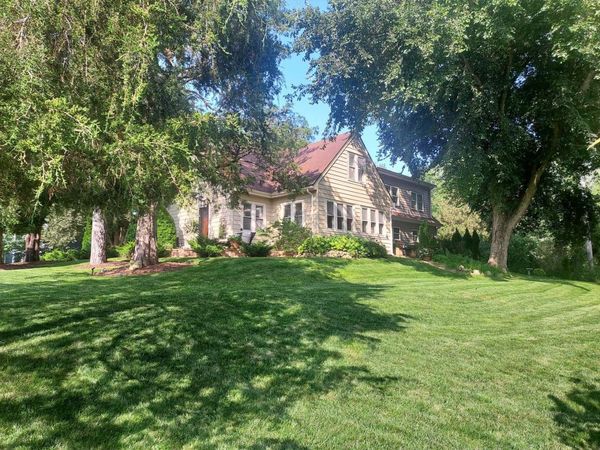 201 Devonshire Road , Tower Lakes, IL 60010