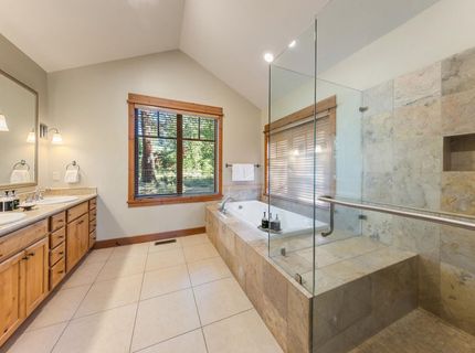 12381 Lookout Loop , Unit #F13-07, Truckee, CA 96161 Photo