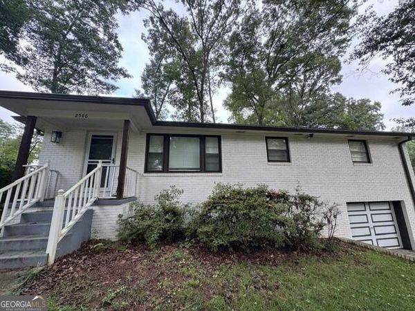 2586 Cherrywood Lane SW, Marietta, GA 30060