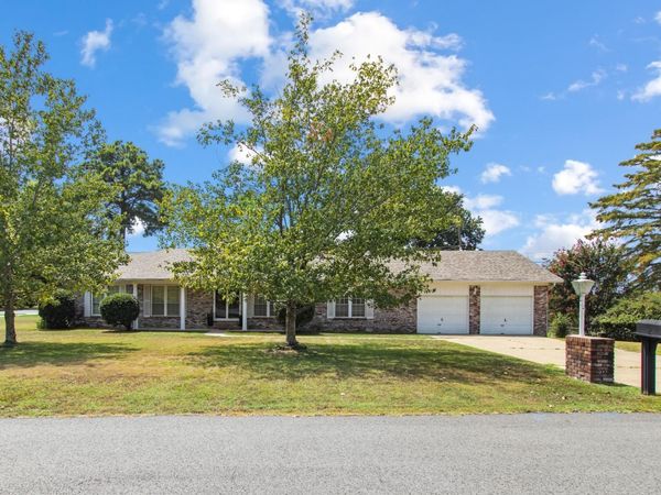 2 Bowie Pt, Sherwood, AR 72120