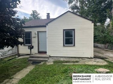 6307 S 30th Street, Omaha, NE 68107