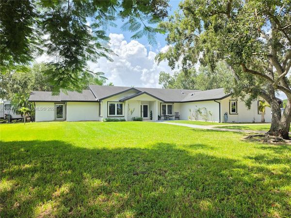 15290 SW 200th St , Miami, FL 33187