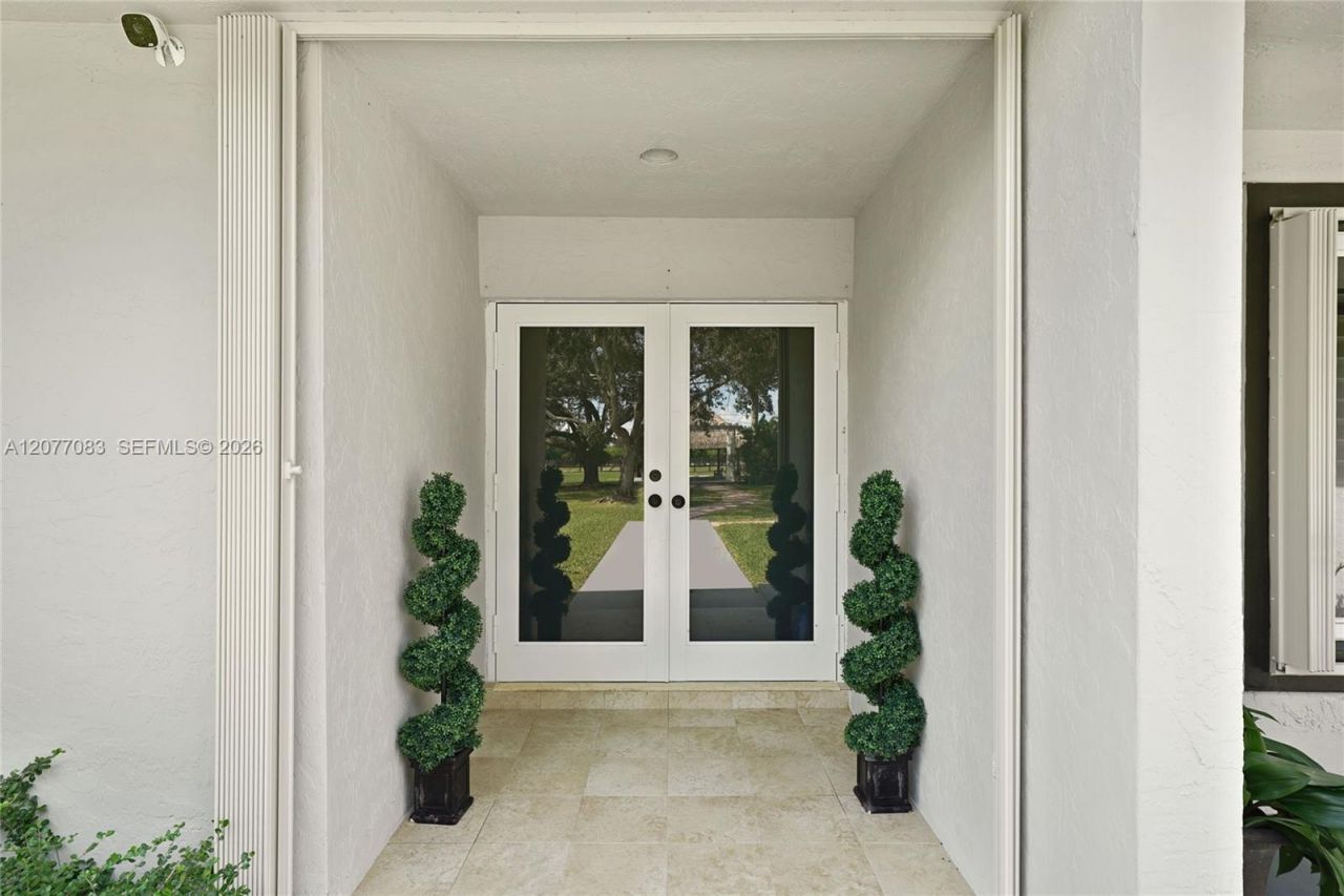 15290 SW 200th St , Miami, FL 33187 Photo