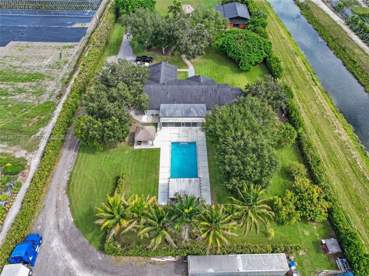 15290 SW 200th St , Miami, FL 33187 Photo