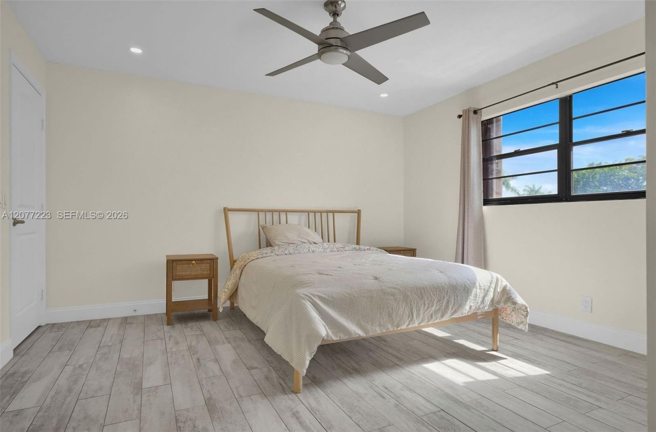 6538 NW 170th Ter , Hialeah, FL 33015 Photo