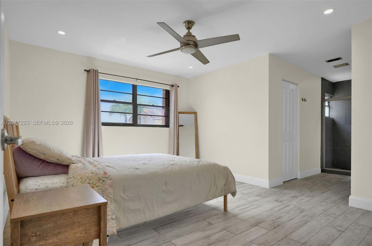 6538 NW 170th Ter , Hialeah, FL 33015 Photo