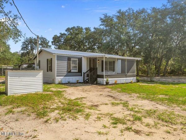 220 GLISSON Street, Interlachen, FL 32148