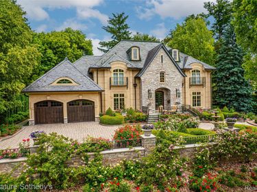 840 Lakeside Drive , Birmingham, Mi 48009
