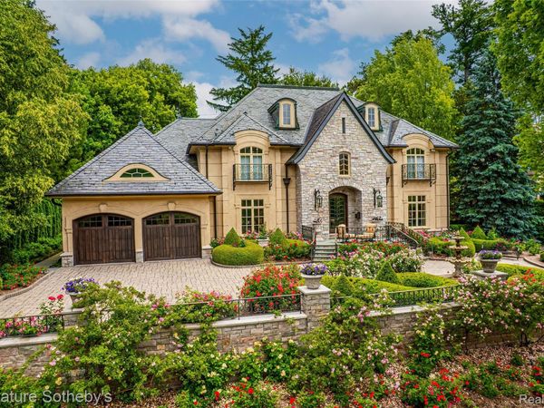 840 Lakeside Drive , Birmingham, Mi 48009