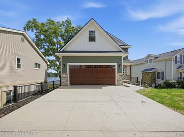 4075 Highcrest Drive , Genoa Township, Mi 48116