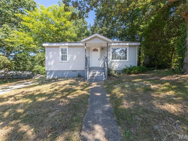 959 Mulberry Street , Poplar Bluff, MO 63901