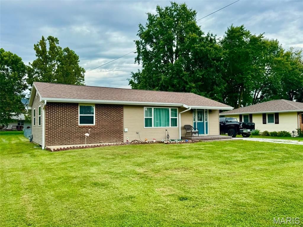 816 Lawn Street, Monroe City, MO 63456 Main Photo