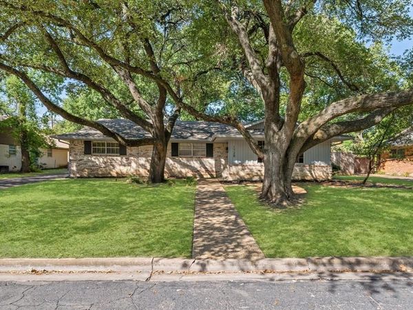1728 Laurel Lake Drive, Waco, TX 76710