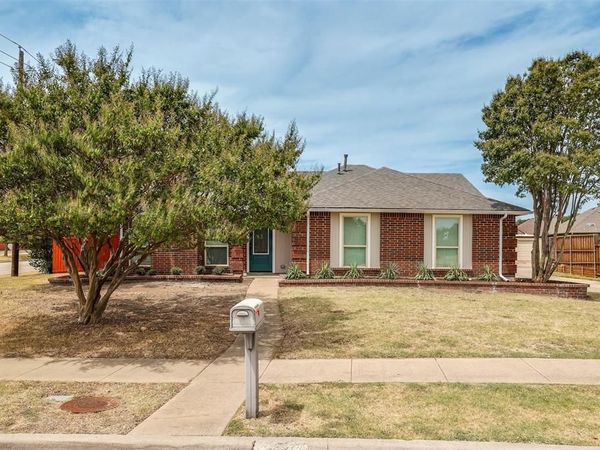 4201 Arbor Creek Drive, Carrollton, TX 75010