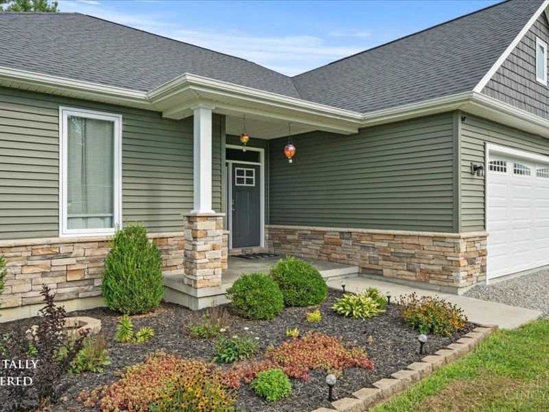 138 Seminole Drive, Franklin Township, OH 45171 Photo 2