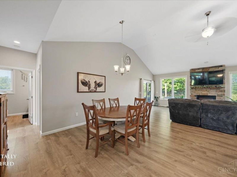 138 Seminole Drive, Franklin Township, OH 45171 Photo 5