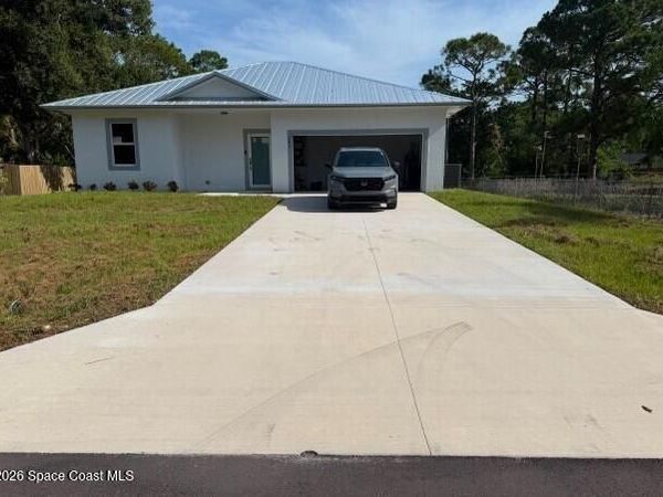 281 Bali Street SE , Palm Bay, FL 32909
