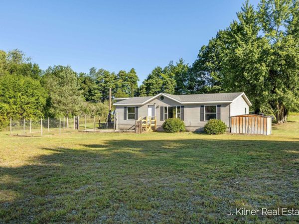 11250 20 Mile Road NE, Cedar Springs, MI 49319