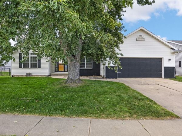 3540 Windemere Way , Marion, IA 52302