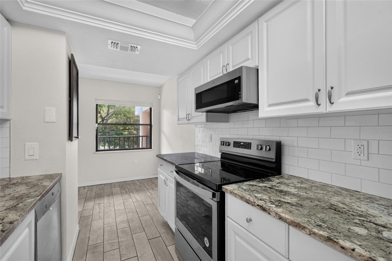 204 3rd Street W, Unit 103, Bradenton, FL 34205 Photo