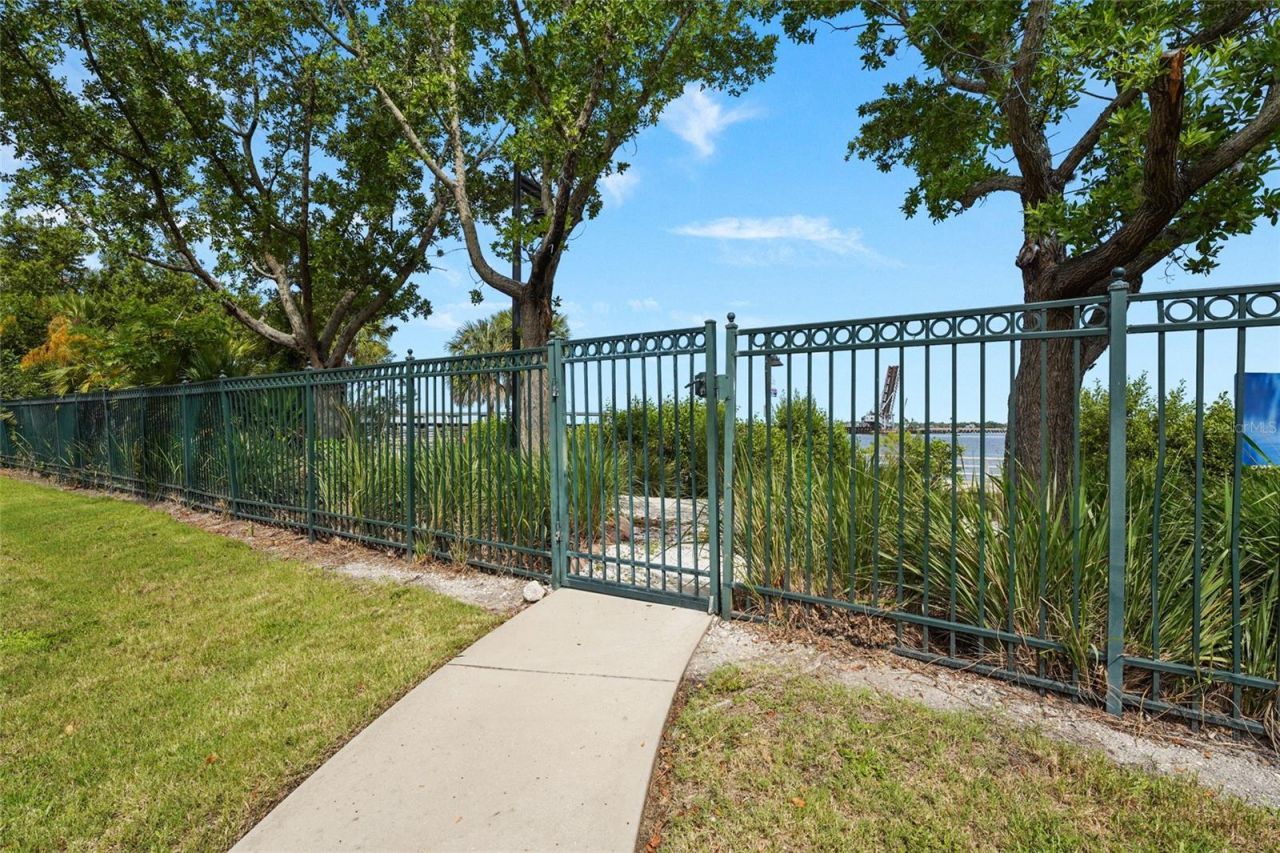 204 3rd Street W, Unit 103, Bradenton, FL 34205 Photo