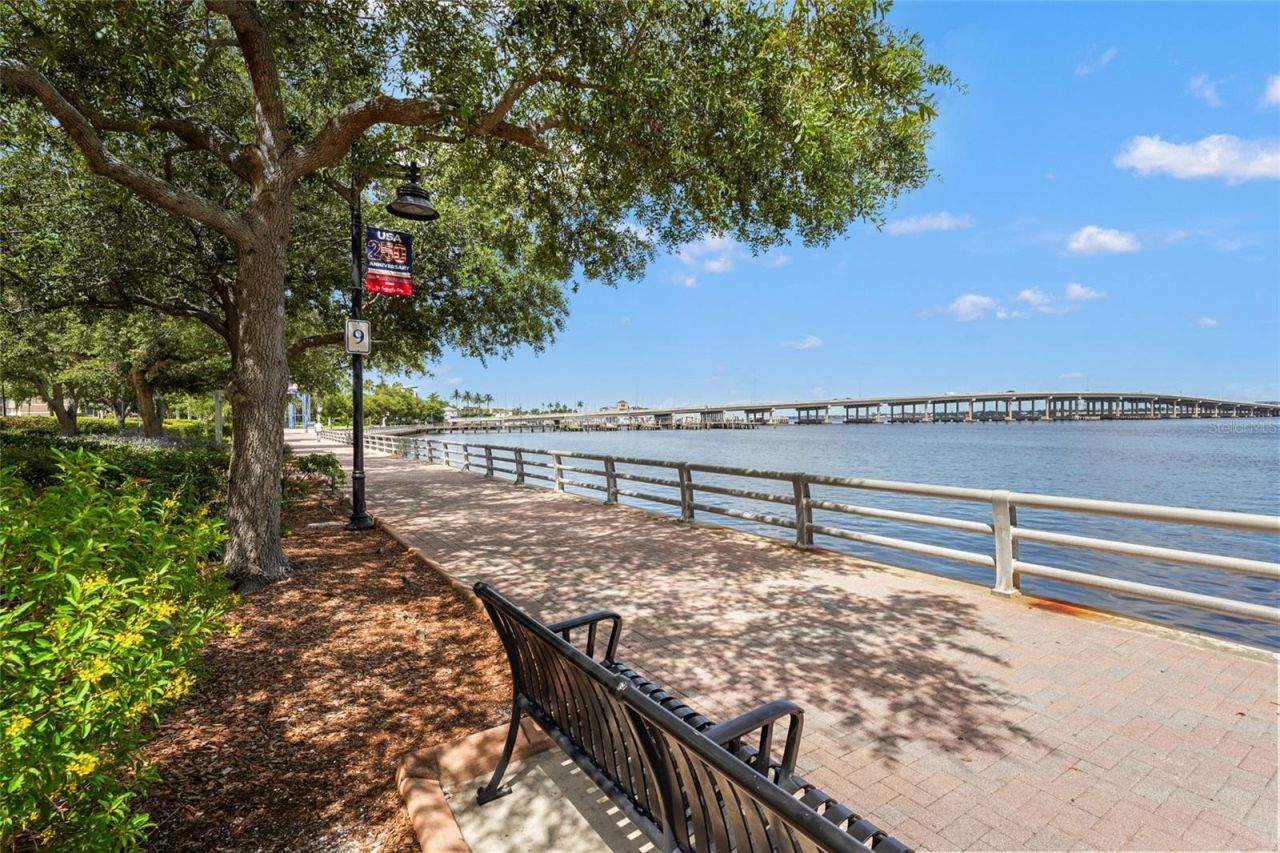 204 3rd Street W, Unit 103, Bradenton, FL 34205 Photo