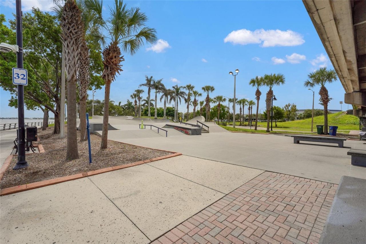 204 3rd Street W, Unit 103, Bradenton, FL 34205 Photo