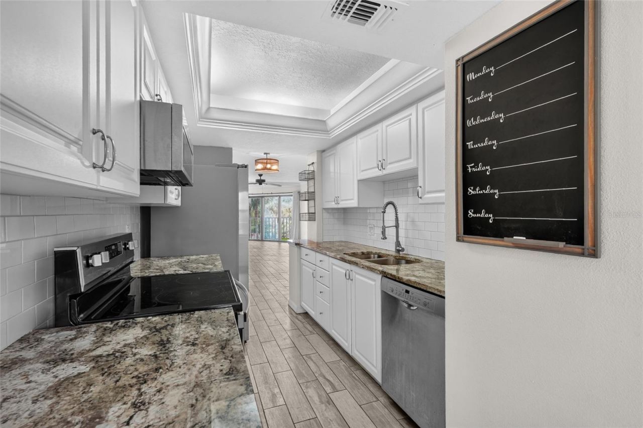 204 3rd Street W, Unit 103, Bradenton, FL 34205 Photo