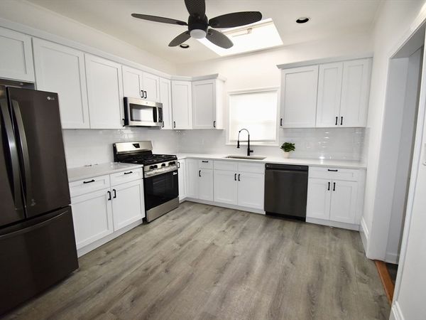 15 County St, Unit 1, Peabody, MA 01960