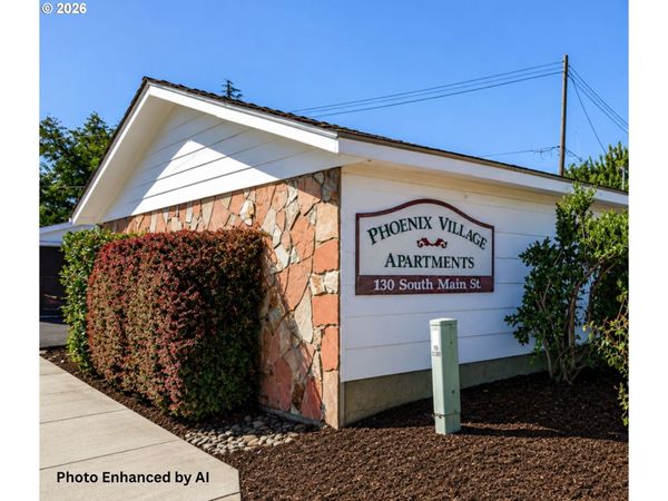 130 S MAIN ST, Phoenix, OR 97535