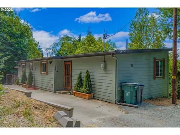 204 S IRVING ST, Coquille, OR 97423