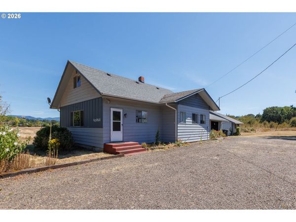 40028 LACOMB DR, Lebanon, OR 97355