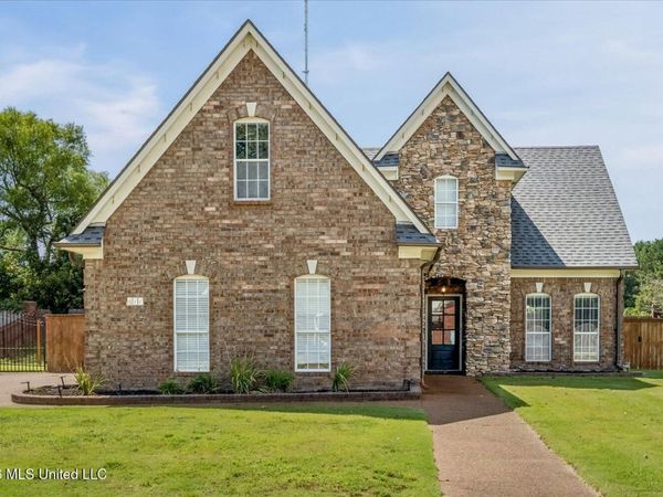 611 Ridge View Drive, Hernando, MS 38632