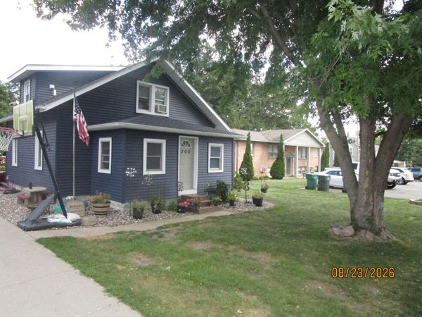 306 2nd Street SW, Pine Island, MN 55963