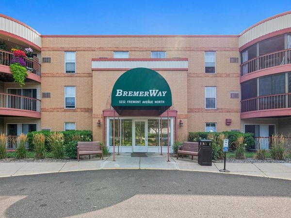 3232 Fremont Avenue N, Unit 229, Minneapolis, MN 55412