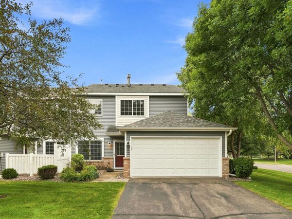 2009 Gresham Avenue N, Unit 19, Oakdale, MN 55128