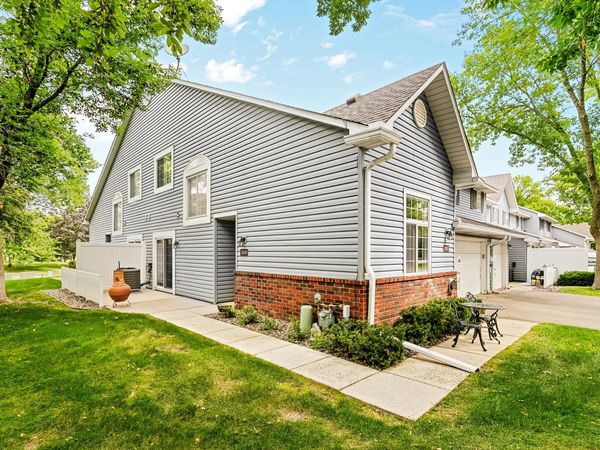 2551 Bedford Court , Unit 45, Mendota Heights, MN 55120