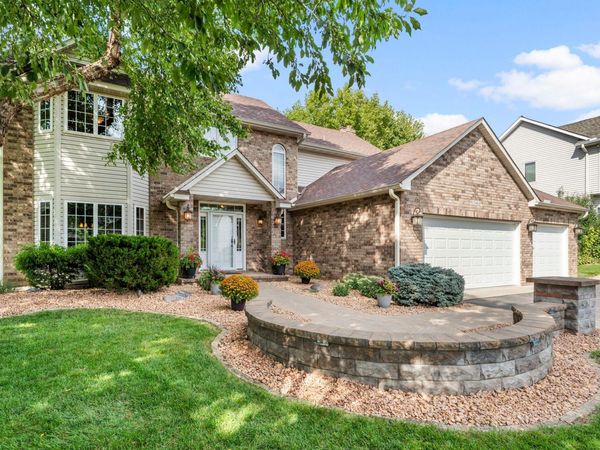 546 White Pine Way, Eagan, MN 55123