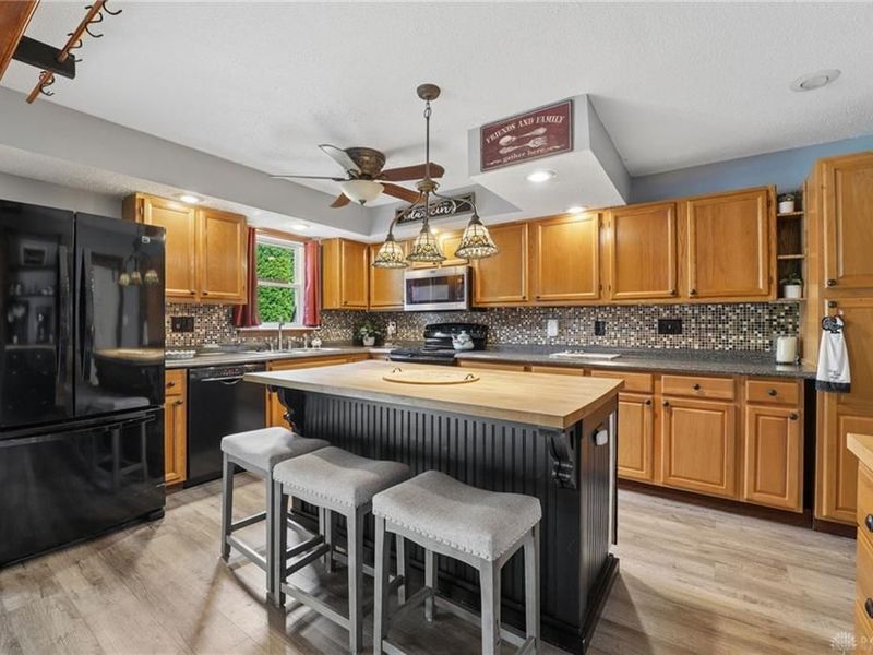 2400 Yuma Drive, London, OH 43140 Photo 6