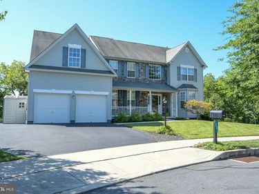 1001 CREEKVIEW DRIVE, PENNSBURG, PA 18073